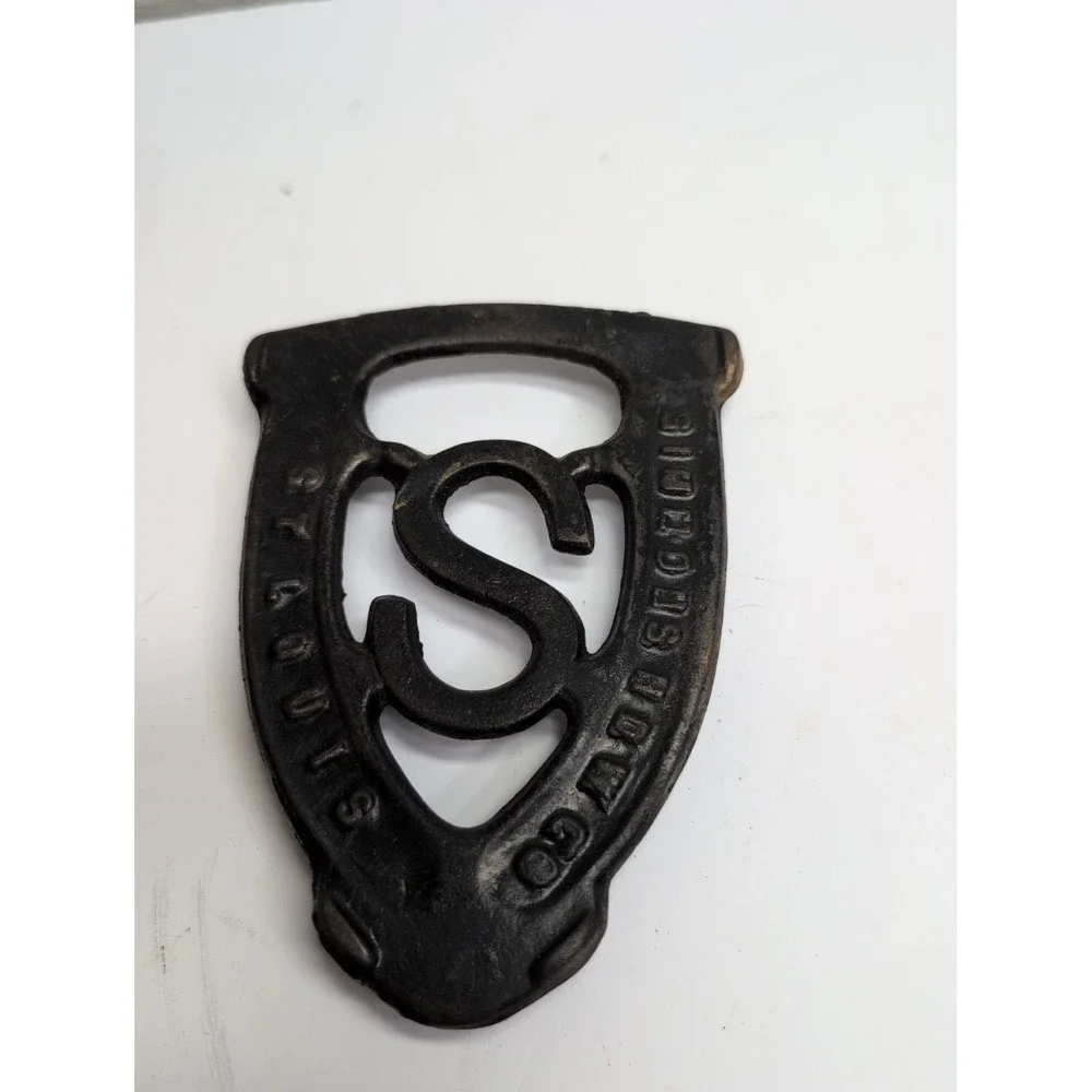 Simmons HDW Co St Louis Cast Iron Trivet